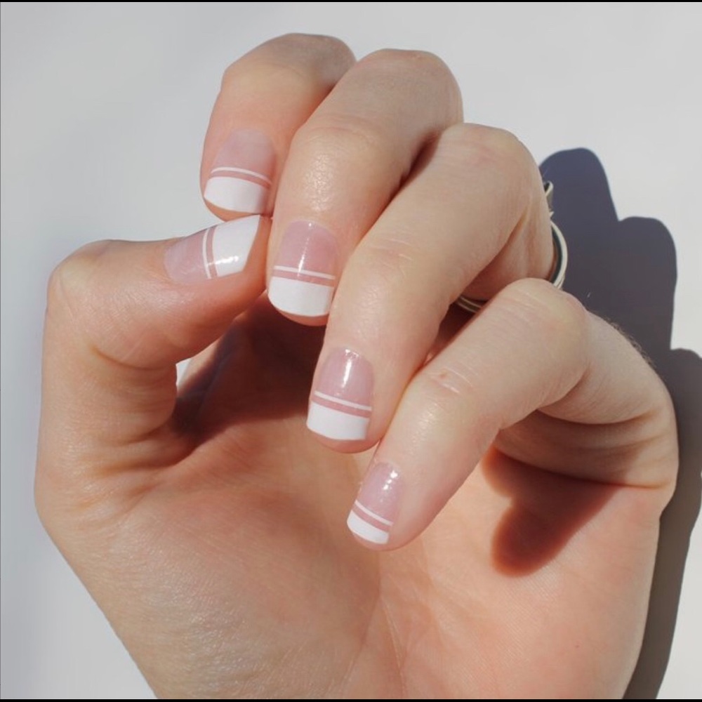 🆕 Nail wrap - French manicure